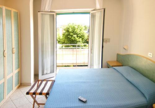 Hotel Vallechiara Cesenatico Oda fotoğraf